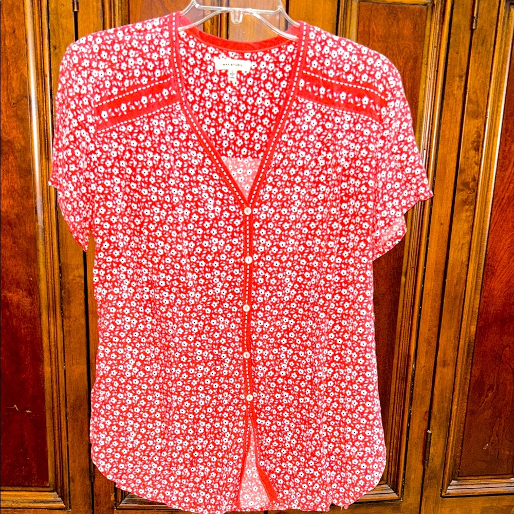 Max Studio floral print blouse.  Size Large